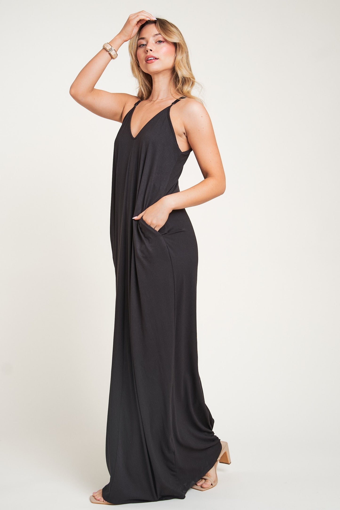 Cami V Neck Sleeveless Side Pockets Flowy Knit Maxi Dress